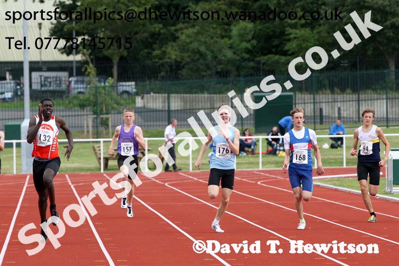 Boys under-15s 300 metres, Northern Under-13s, U-15s and 17s Championships. Photo: David T. Hewitson/Sports for All Pics